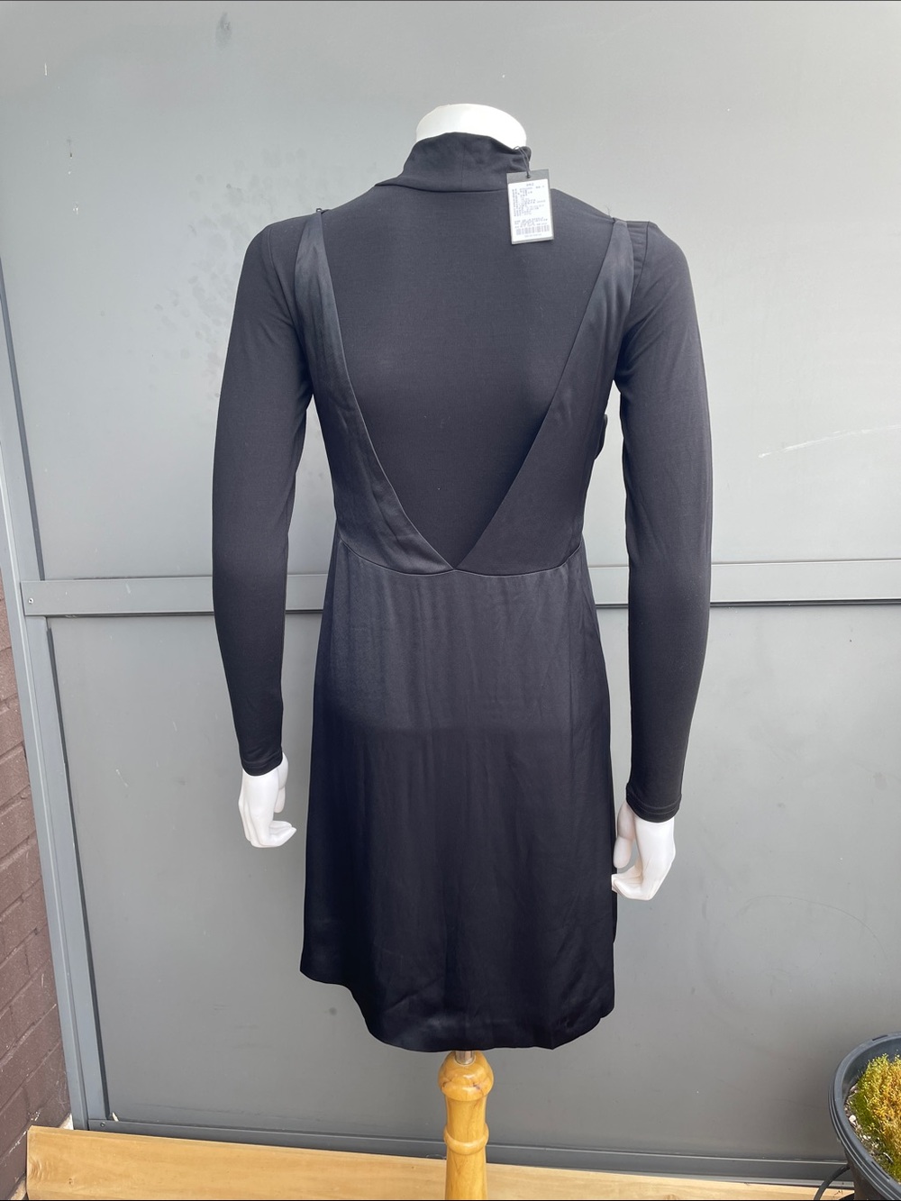 MAJE Elegant Black Turtleneck Long-Sleeve Dress with Embellished V-Neck Size 34 - Picture 4 of 11